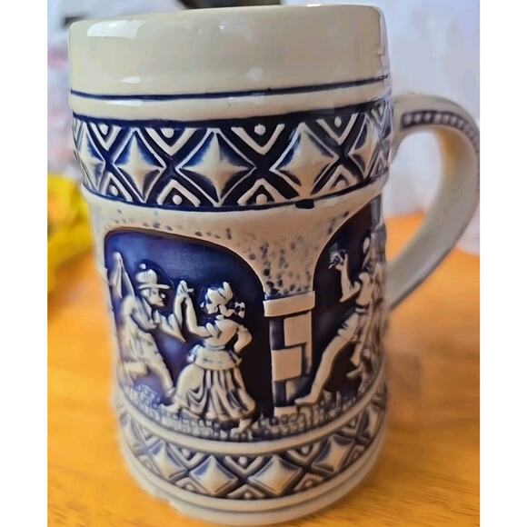 West German Gerz Stoneware Stein Blue On Gray Dancers 5 3/4" - Picture 3 of 5